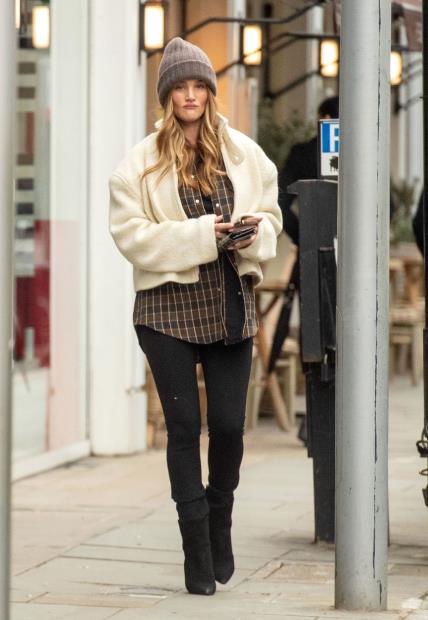 Rosie Huntington-Whiteley stil odijevanja