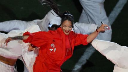 Rihanna na Super Bowlu 2023.