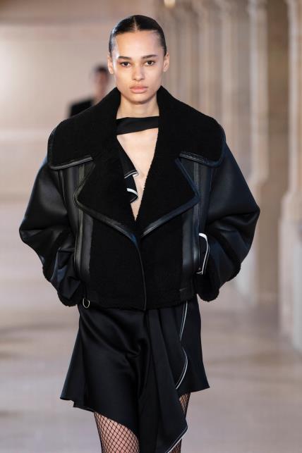 Victoria Beckham shearling jakne jesen 2023