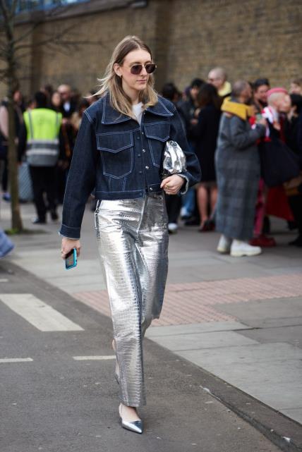 Street style s ulica Londona tijekom Tjedna mode u veljači 2023