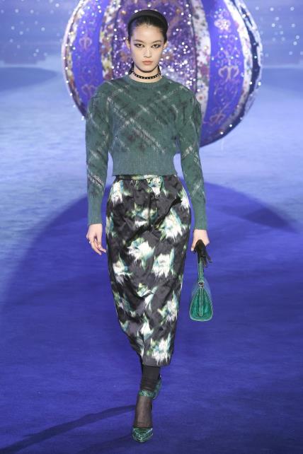 Dior FW23 suknja i vesta