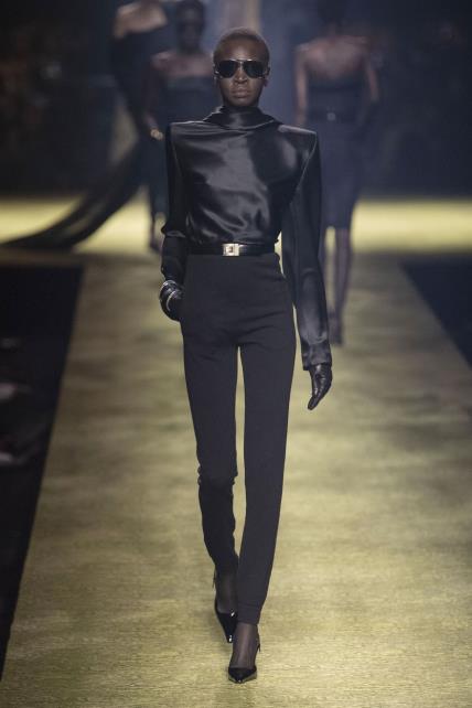 Saint Laurent FW 2023 tajice