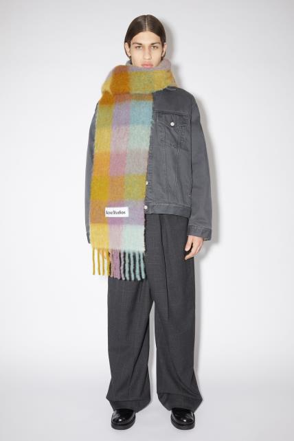 Acne Studios šalovi