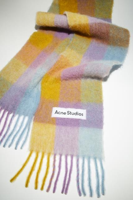 Acne Studios šalovi