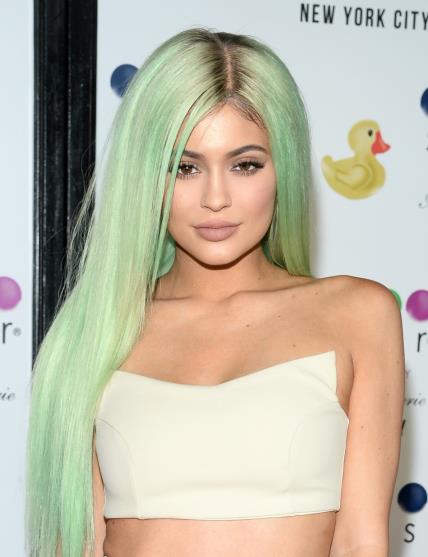 Kylie Jenner sa zelenom kosom