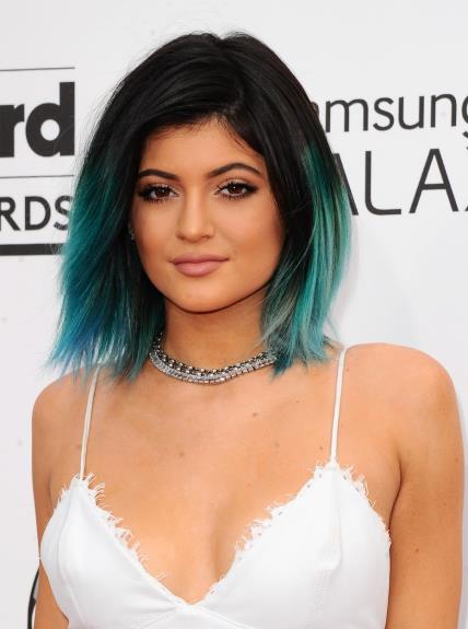 Kylie Jenner s nebesko plavom kosom