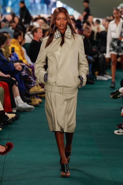 Burberry SS24 kožni kaput