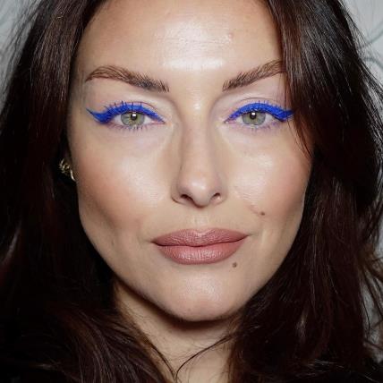 Plavi makeup trend 2024