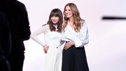 Lily Collins i Julia Roberts u kampanji za novi parfem La Vie est Belle