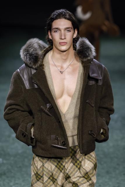 Burberry AW24 revija