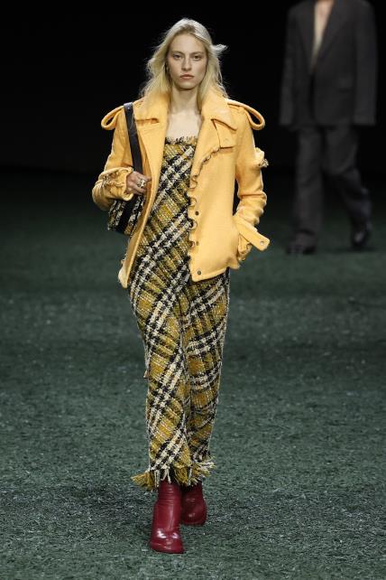 Burberry AW24 revija