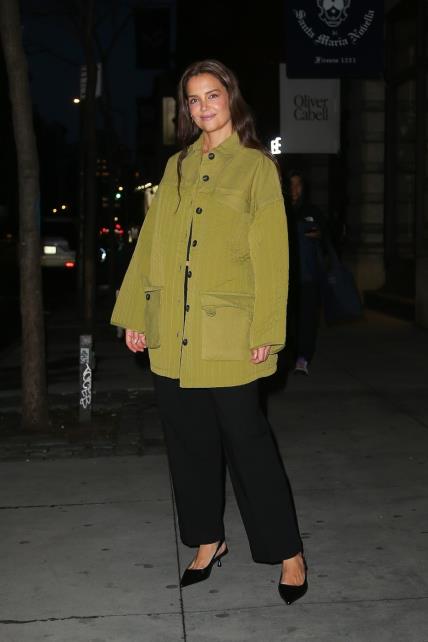 Katie Holmes u zelenoj jakni
