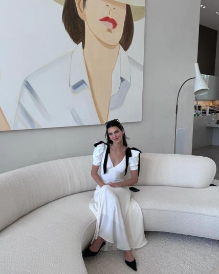Kendall Jenner u Rodarte haljini
