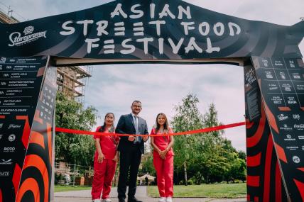 Počasni konzul Kraljevine Tajland, dr. Stjepan Ćurić svečano je otvorio Asian Street Food Festival.jpg