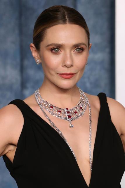 Trendi frizure Elizabeth Olsen