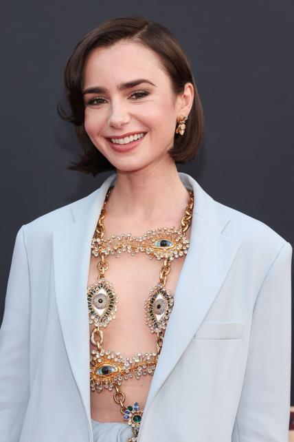 Lily Collins bob