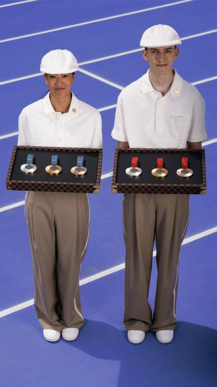 Louis Vuitton pladanj za medalje