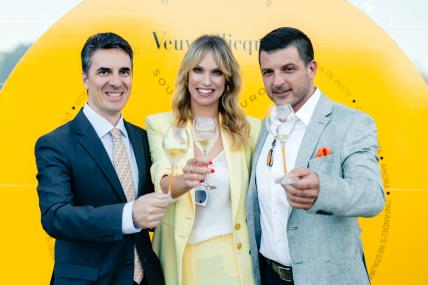 Veuve Clicquot_Solaire Tables Razvan Daniel Sebe, Nora Szegedi i Ivan Novak.jpg