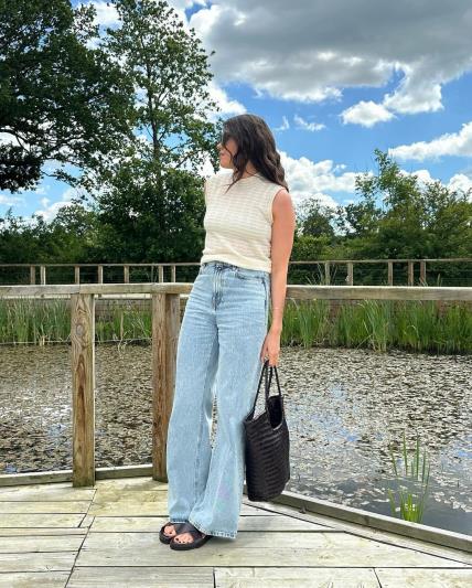 AD - Focaccia, a field of daisies and the wide-leg jeans of my dreams from @theofficialselfridges. And this bag I’m obsessed. #SelfridgesAmbassador https---liketk.it-4IxaK.jpg