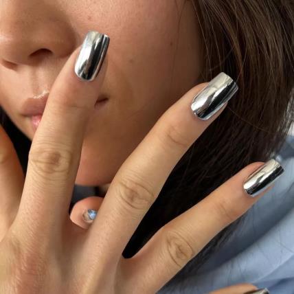 Chrome_nails_Nail_trends_to_try_in_2024_95173283e8.jpg