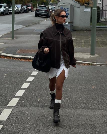 A moment of appreciation for this jacket. And it‘s brown  •••••#brownoutfit #brownaesthetic #pinterestaesthetic #bikerboots #highsocks #fashiontrends #falloutfit #fallstyle #autumnoutfit #streetstyle #lookdujour.jpg