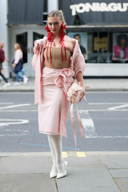 Street style Tjedan mode London SS25