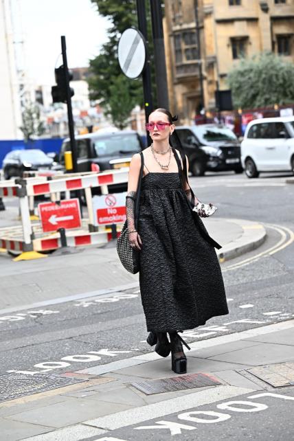 Street style Tjedan mode London SS25