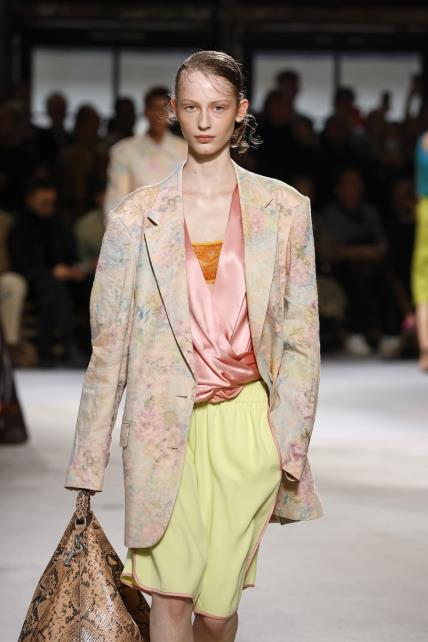 Dries Van Noten SS25 Tjedan mode Pariz