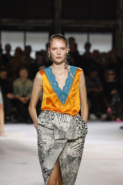 Dries Van Noten SS25 Tjedan mode Pariz