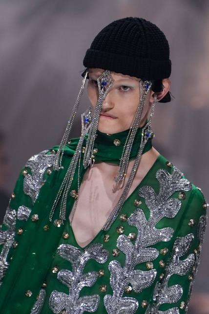 Valentino SS25 Tjedan mode Pariz detalji