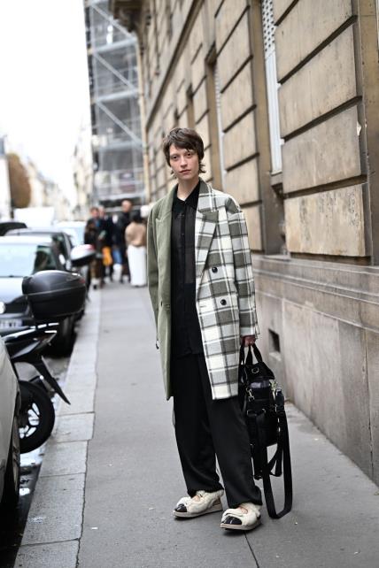 Street style Tjedan mode Pariz jesen 2024