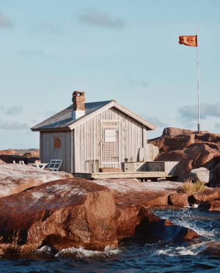 Veuve Clicquot Cellar In The Sea