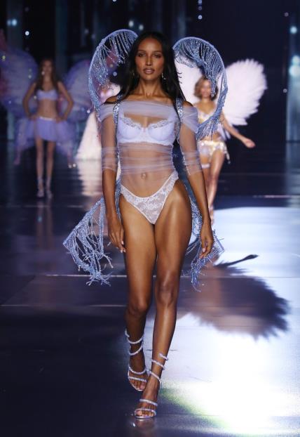 Victoria's Secret Fashion Show 2024