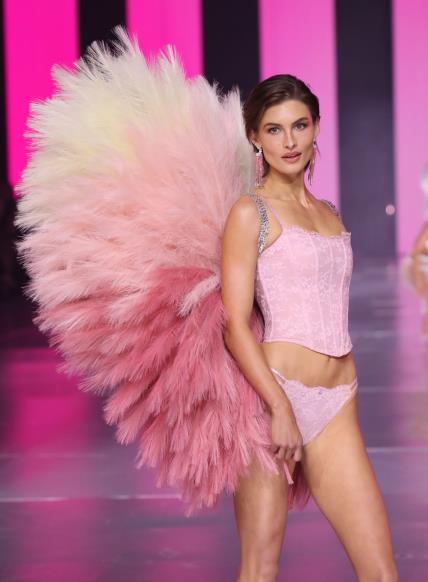 Victoria's Secret Fashion Show 2024