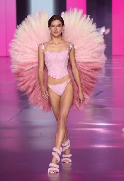 Victoria's Secret Fashion Show 2024