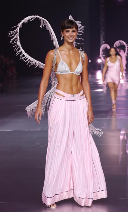 Victoria's Secret Fashion Show 2024