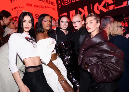 Nyc-nov-hm-event-Amelia-Gray-Hamlin-Richie-Shazam-Julia-Fox-Alex-Consani-Delilah-Belle-47577-6769829.jpg