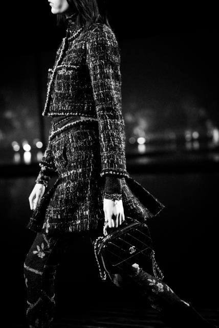 chanel_2024-25-metiers-dart-show-ambiance_look-11_copyright-chanel-LD.jpg