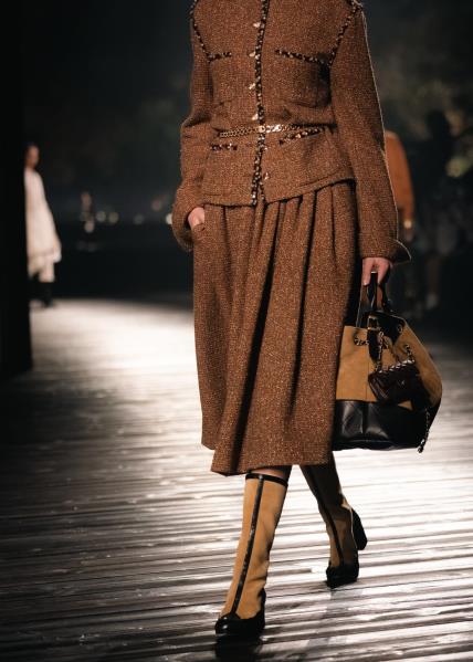 chanel_2024-25-metiers-dart-show-ambiance_look-29_copyright-chanel-56-LD.jpg