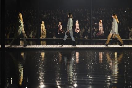 chanel_2024-25-metiers-dart-show-finale-copyright-chanel-6-LD.jpg