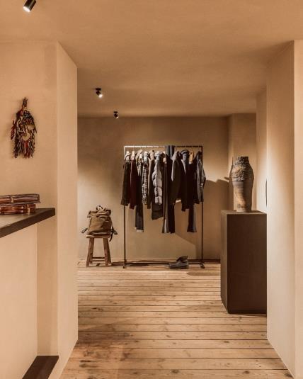 Massimo Dutti pop up store