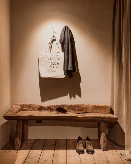 Massimo Dutti pop up store