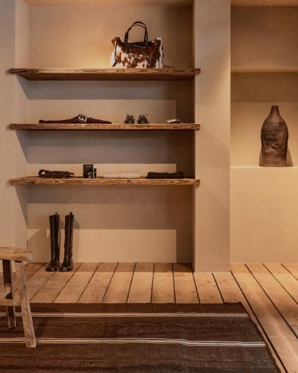 Massimo Dutti pop up store