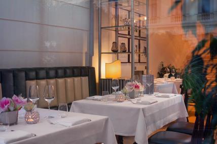 Esplanade Zagreb Hotel - Le Bistro Esplanade - Koridor 27.jpg