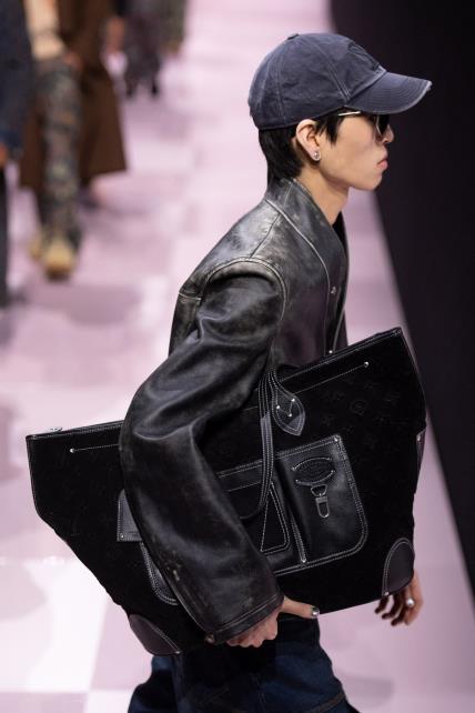 Louis Vuitton men FW25 Pharrell i NIGO