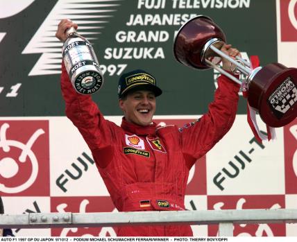 Moet Chandon_F1_1997_GP_JAPON_SCHUMACHER.jpg