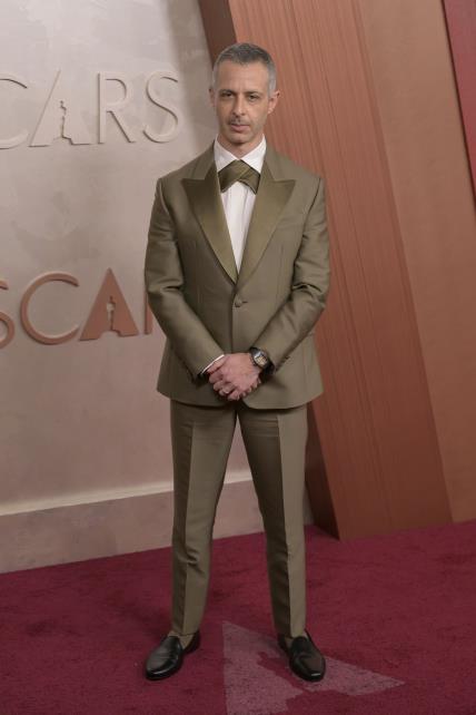 Oscari 2025 red carpet Jeremy Strong