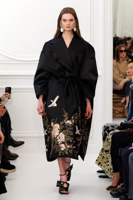 Givenchy AW25 Sarah Burton