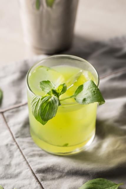 Gin Basil Smash koktel