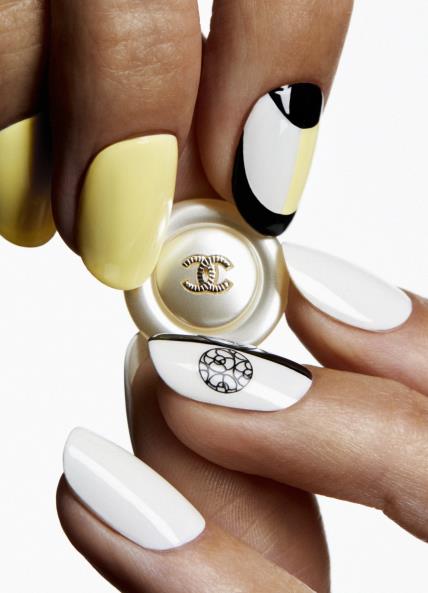 CHANEL LE VERNIS 2023 COLLECTION